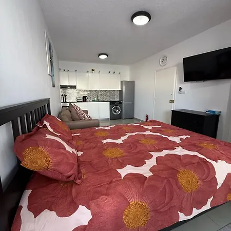 Nissi Breeze 2 Apartment *