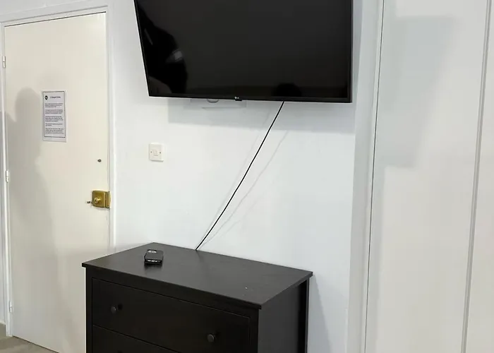 アパート Dene Hollow 2 アヤナパ