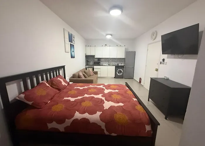 アパート Dene Hollow 2 アヤナパ